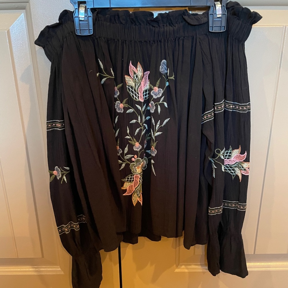 Off the shoulder flowy black shirt
